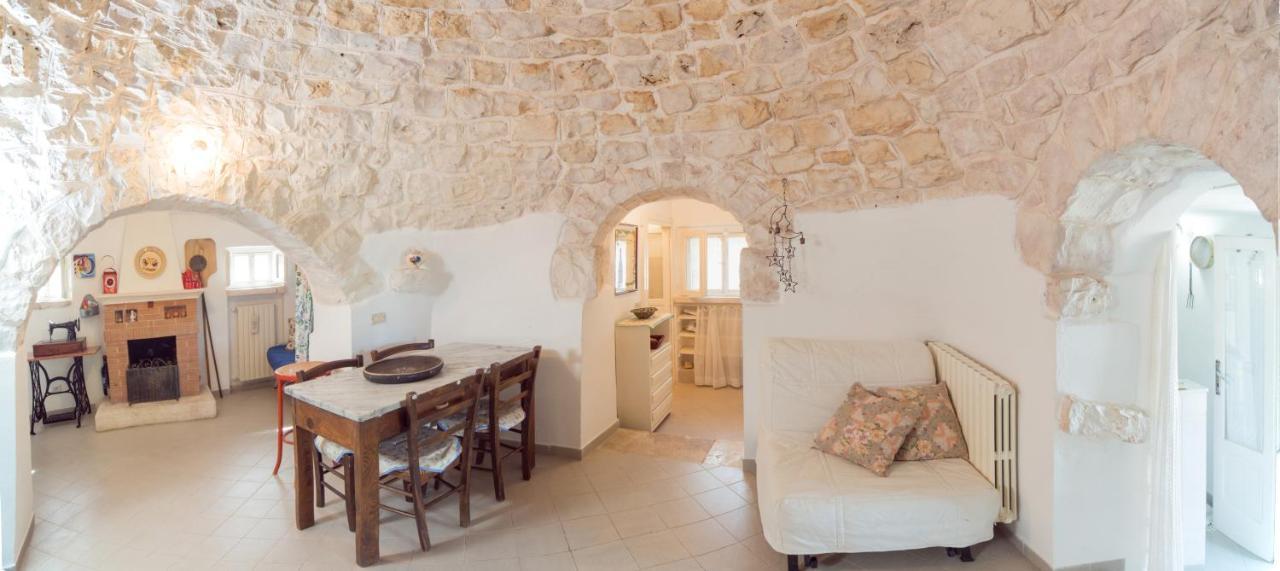 Trulli Girasoli E Viole Cocolicchio Eksteriør bilde