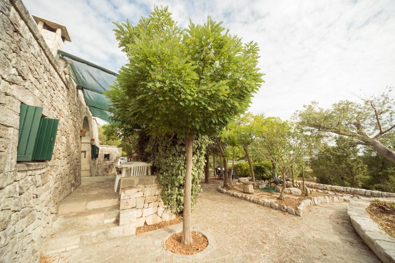 Trulli Girasoli E Viole Cocolicchio Eksteriør bilde