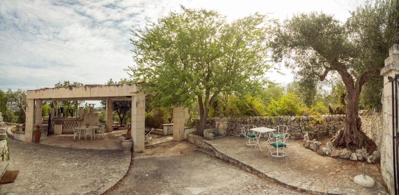 Trulli Girasoli E Viole Cocolicchio Eksteriør bilde