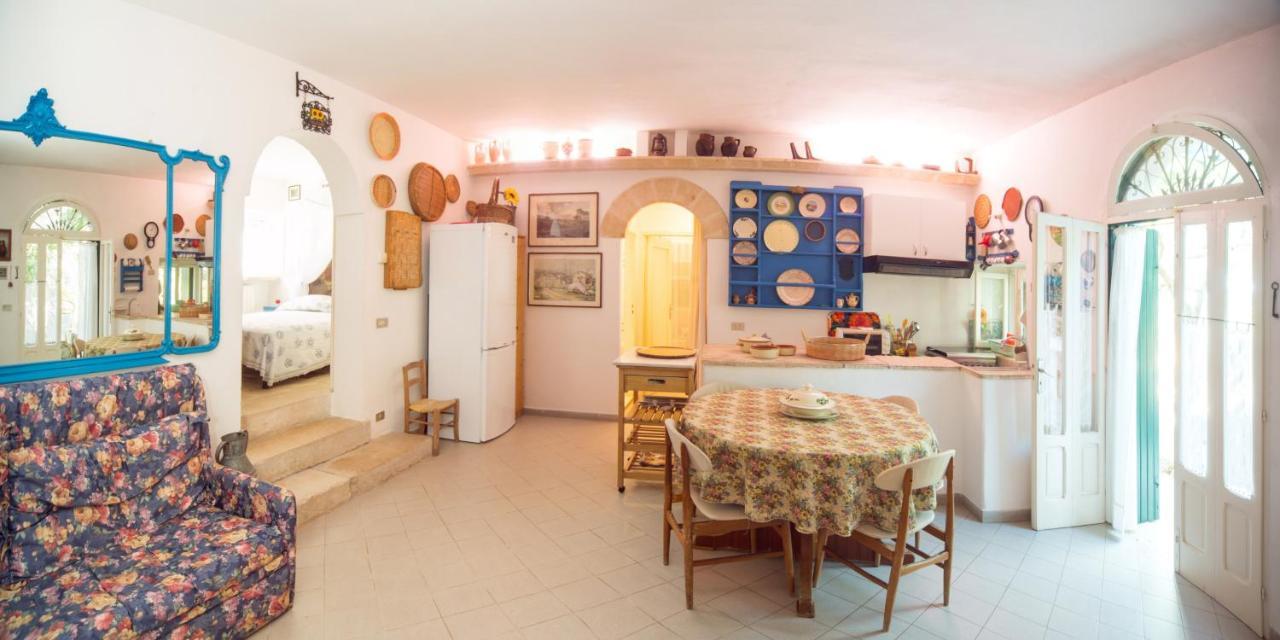 Trulli Girasoli E Viole Cocolicchio Eksteriør bilde