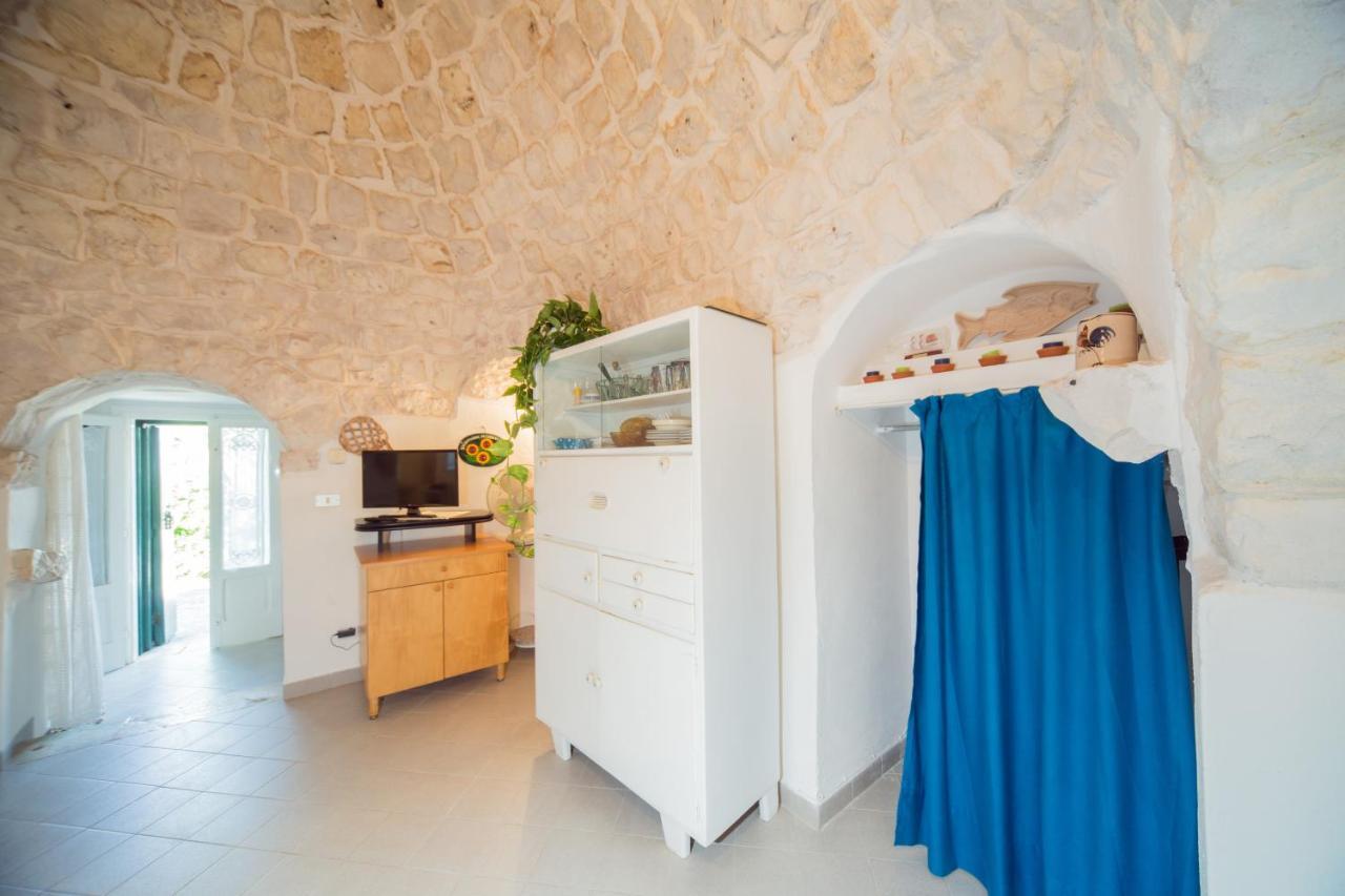 Trulli Girasoli E Viole Cocolicchio Eksteriør bilde