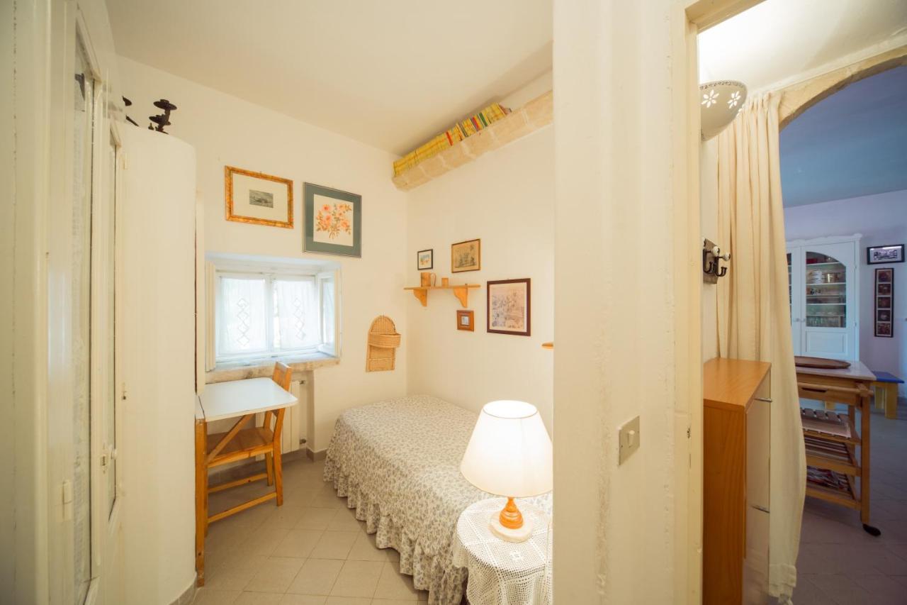 Trulli Girasoli E Viole Cocolicchio Eksteriør bilde